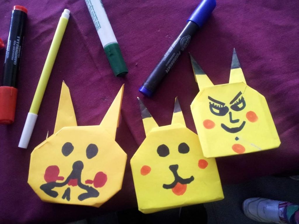 折り紙で作ったピカチュウ