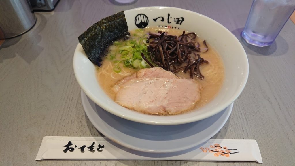 豚骨ラーメン
